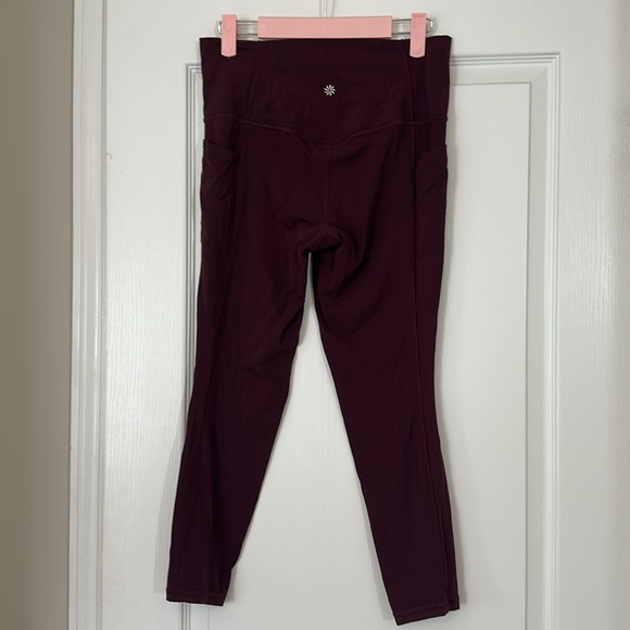 Athleta salutation stash 7/8 tight legging size m - Picture 3 of 8